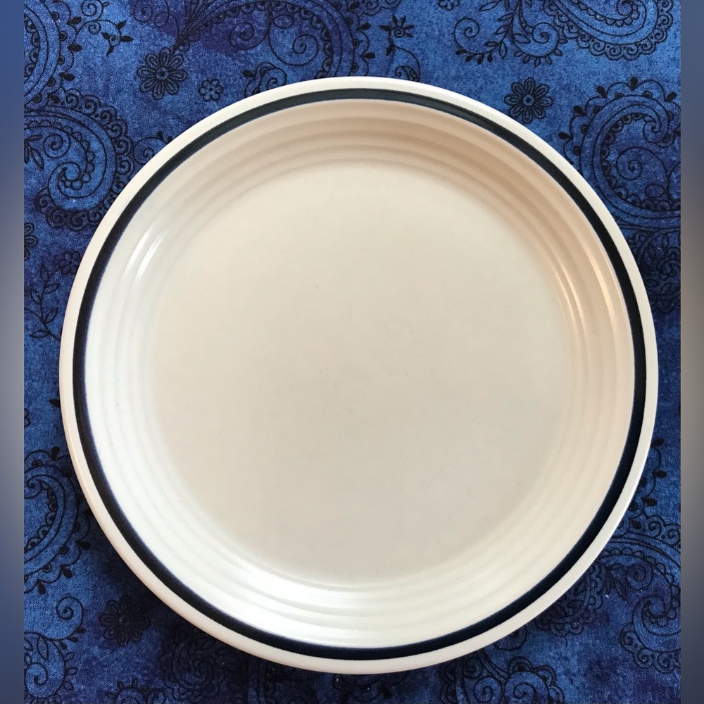 Vintage Town & Country Collection Blue Ridge Salad Plate